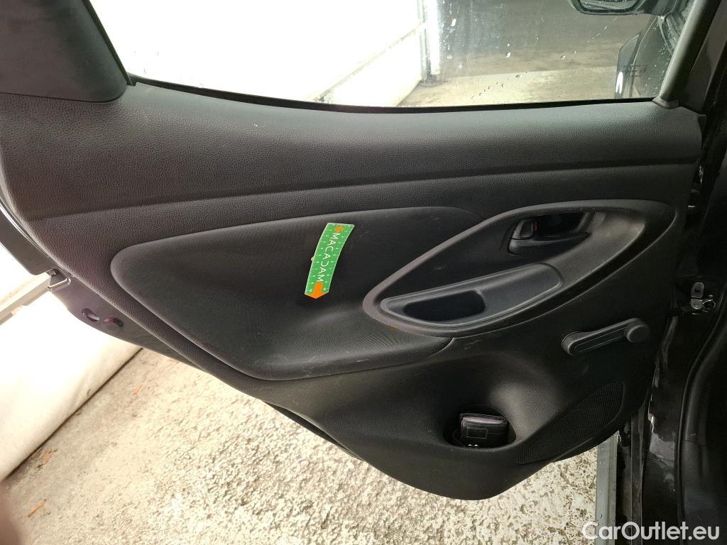  Toyota  Yaris TOYOTA  Hybride / 2019 / 5P / Berline Hybride 116h Dynamic Business Beyond Zer #25