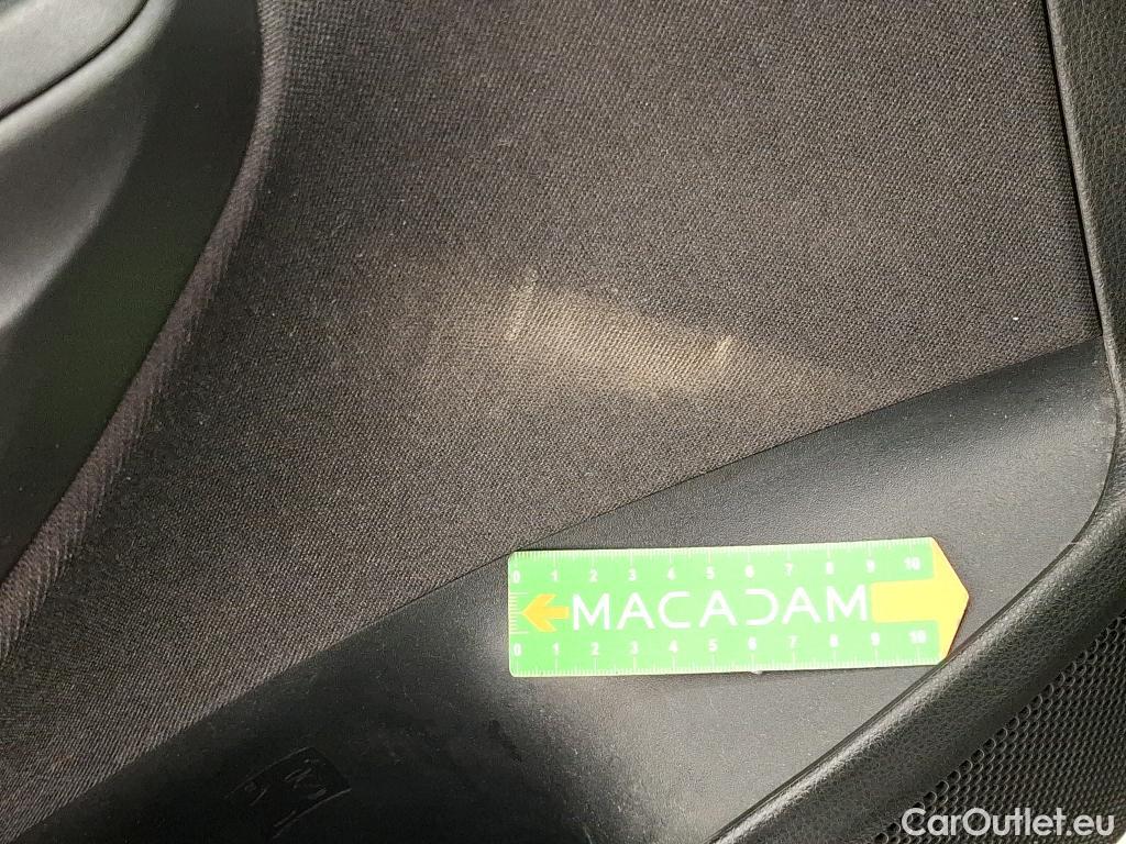  Toyota  Yaris TOYOTA  Hybride / 2019 / 5P / Berline Hybride 116h Dynamic Business Beyond Zer #48