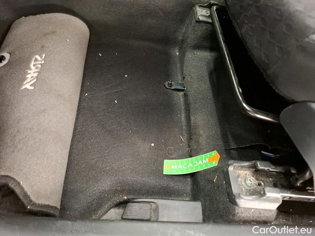  Toyota  Yaris TOYOTA  Hybride / 2019 / 5P / Berline Hybride 116h Dynamic Business Beyond Zer #49