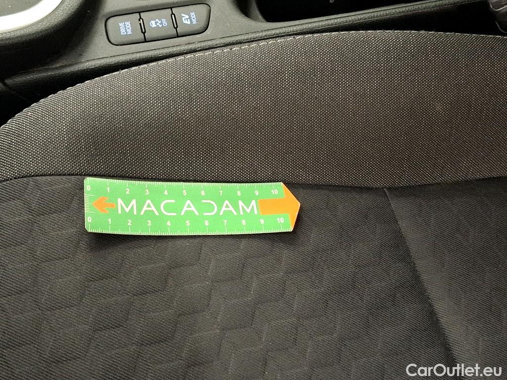  Toyota  Yaris TOYOTA  Hybride / 2019 / 5P / Berline Hybride 116h Dynamic Business Beyond Zer #40