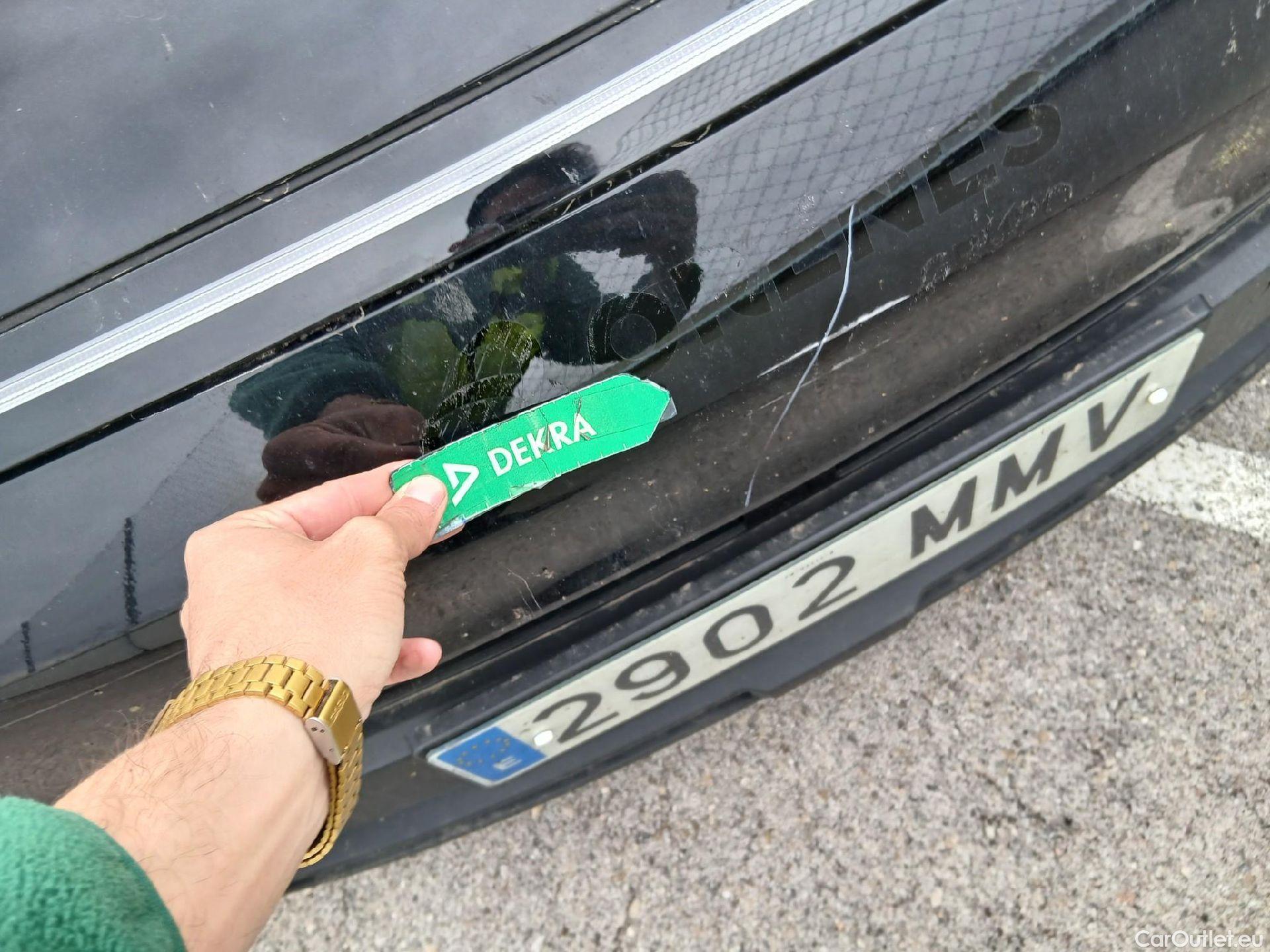  Hyundai  Konna HYUNDAI Kona / 2023 / 5P / todoterreno 1.6 GDI HEV Maxx DCT #4