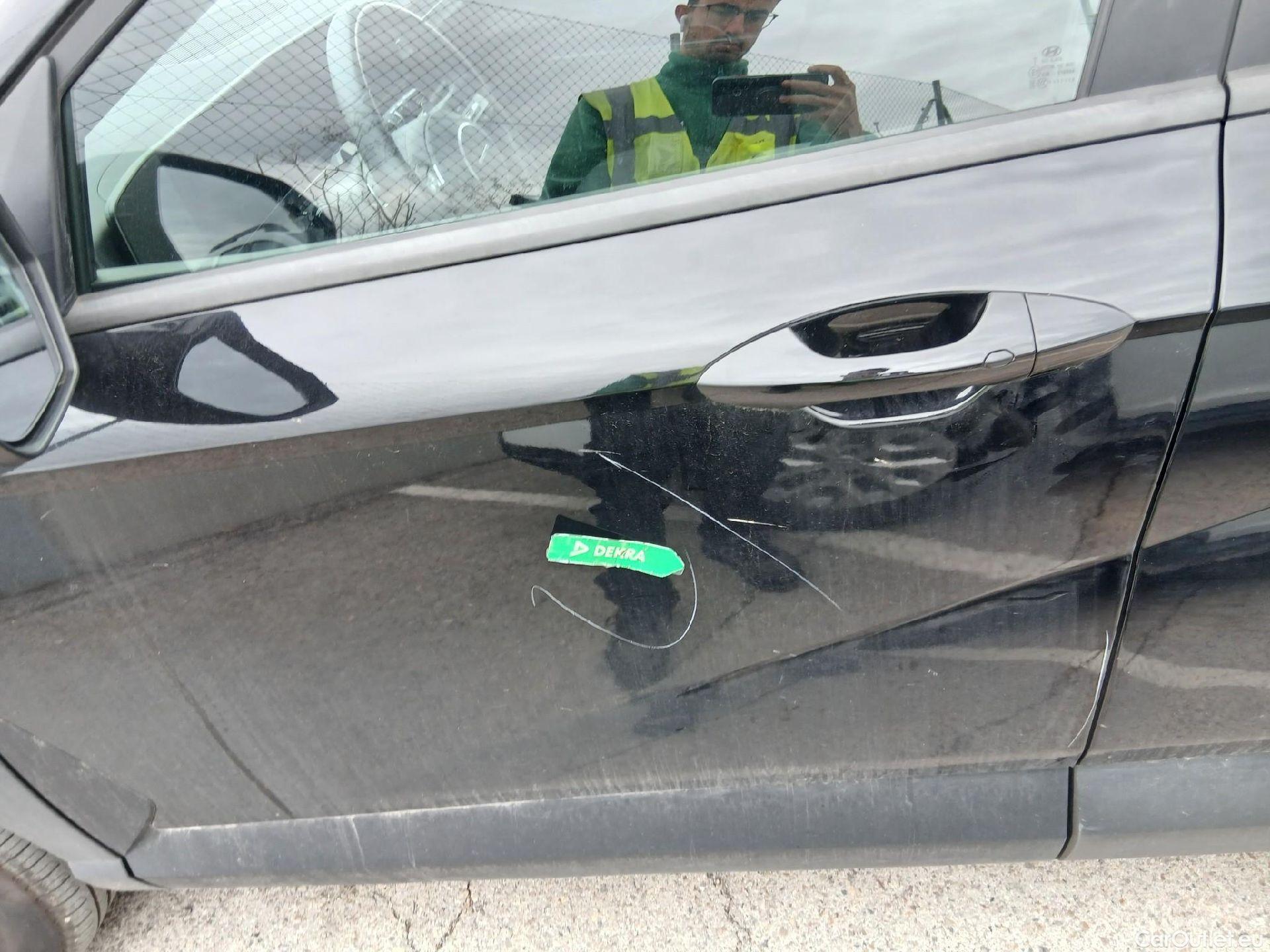  Hyundai  Konna HYUNDAI Kona / 2023 / 5P / todoterreno 1.6 GDI HEV Maxx DCT #16