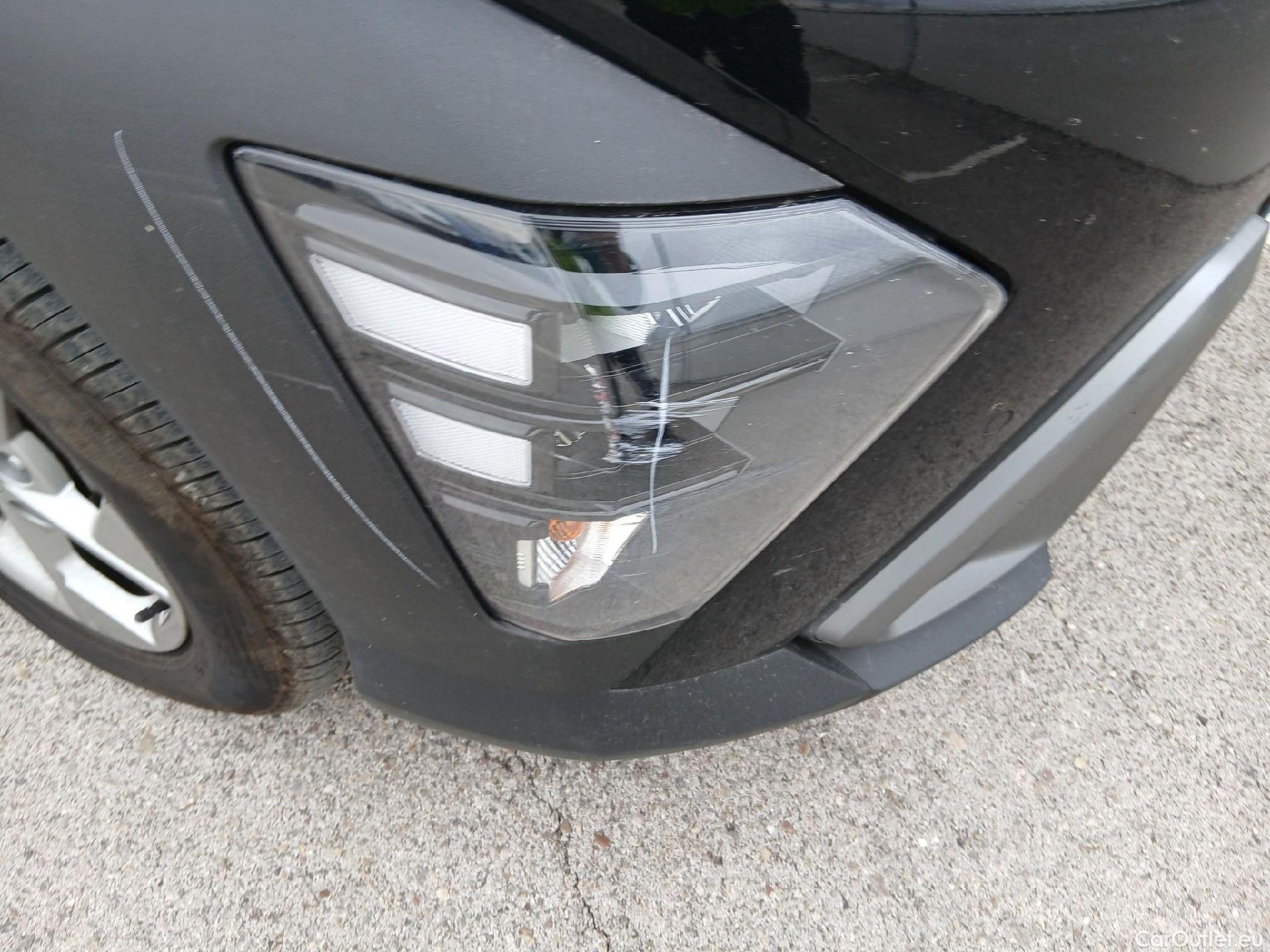  Hyundai  Konna HYUNDAI Kona / 2023 / 5P / todoterreno 1.6 GDI HEV Maxx DCT #6