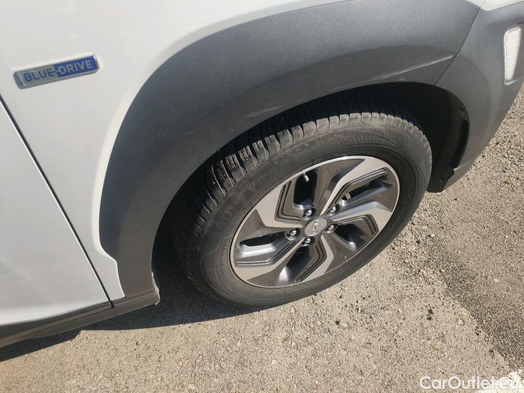  Hyundai  Konna HYUNDAI Kona / 2017 / 5P / todoterreno 1.6 GDI HEV Klass DCT #1