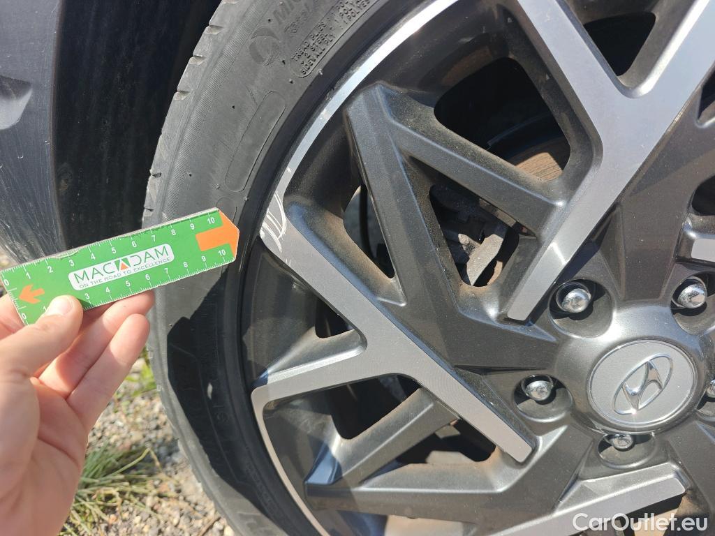  Hyundai  Konna HYUNDAI Kona / 2020 / 5P / todoterreno 1.6 GDI HEV Style Sky DCT #6