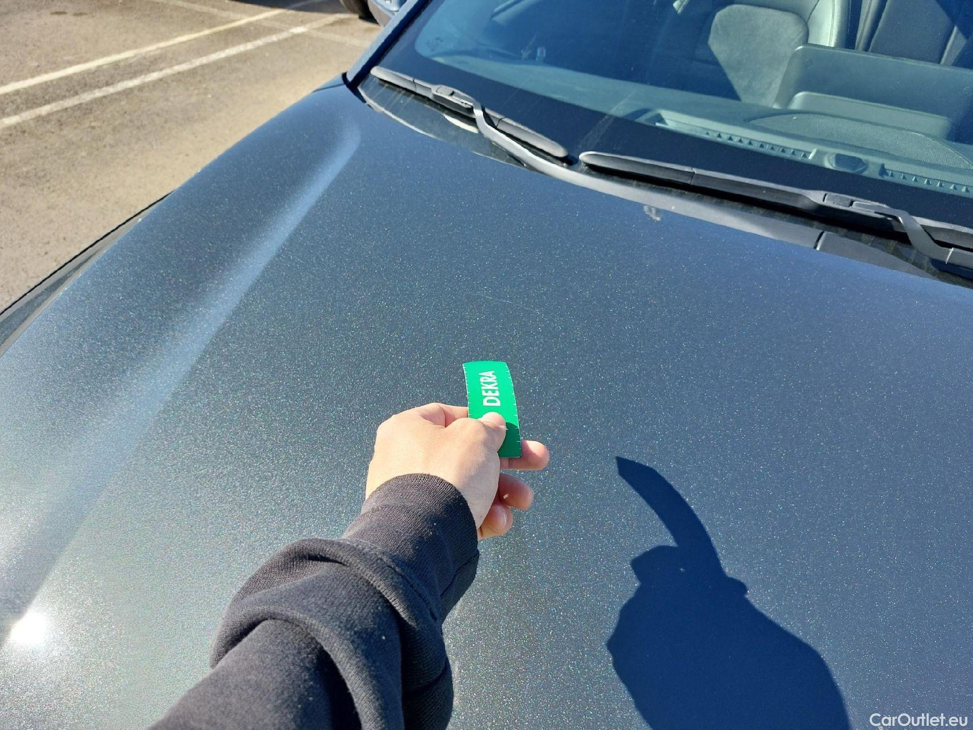  Hyundai  Konna HYUNDAI Kona / 2020 / 5P / todoterreno 1.6 GDI HEV Style Sky DCT #3