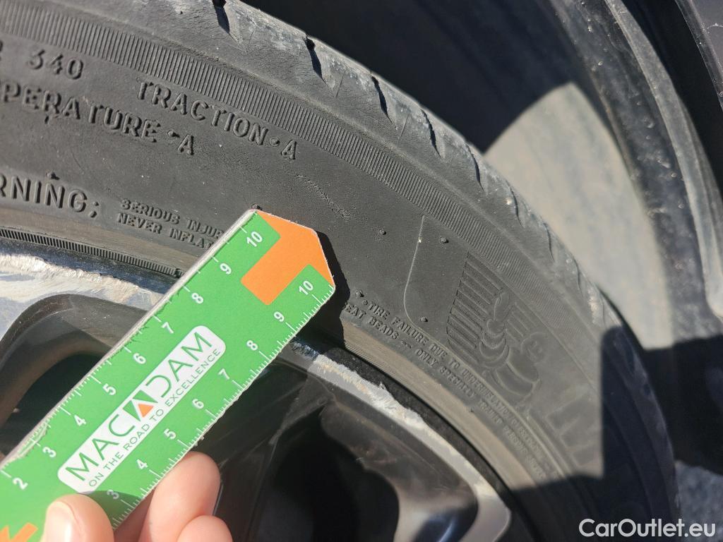  Hyundai  Konna HYUNDAI Kona / 2020 / 5P / todoterreno 1.6 GDI HEV Style Sky DCT #41