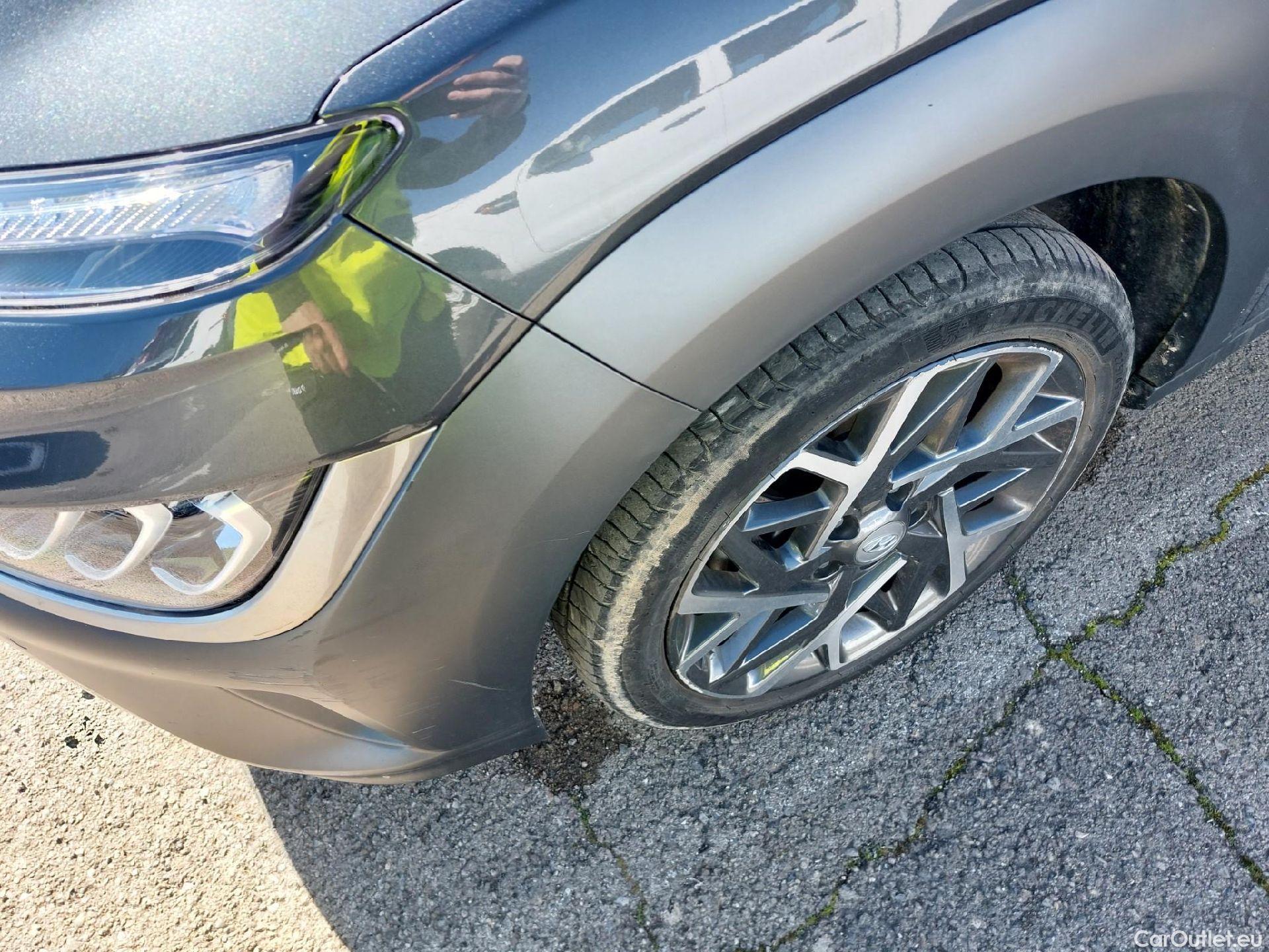  Hyundai  Konna HYUNDAI Kona / 2020 / 5P / todoterreno 1.6 GDI HEV Style Sky DCT #8