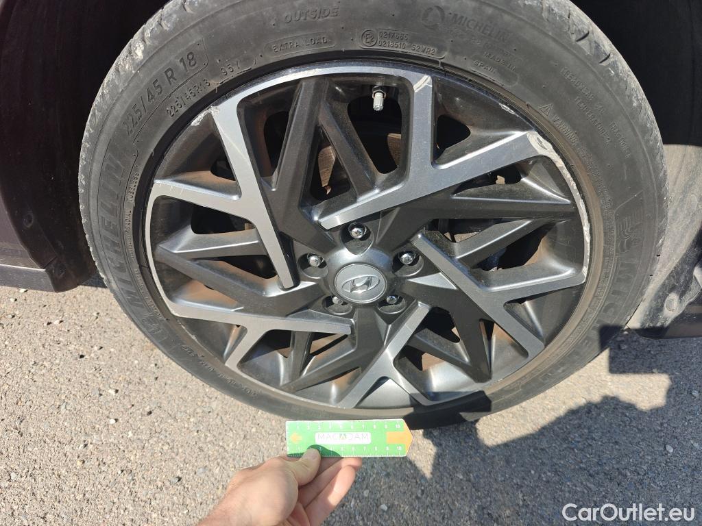  Hyundai  Konna HYUNDAI Kona / 2020 / 5P / todoterreno 1.6 GDI HEV Style Sky DCT #1