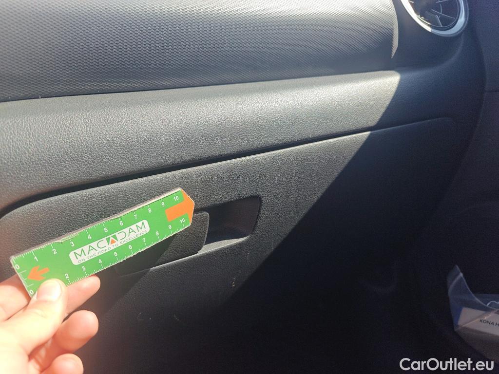  Hyundai  Konna HYUNDAI Kona / 2020 / 5P / todoterreno 1.6 GDI HEV Style Sky DCT #22