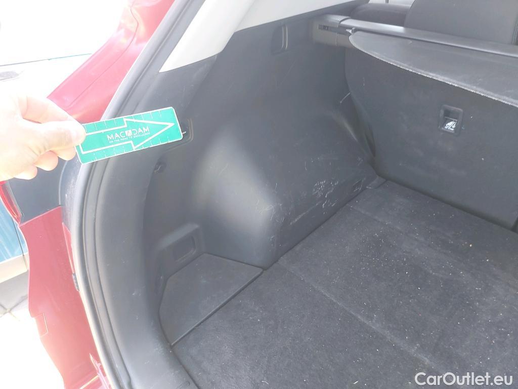  Hyundai  Tucson HYUNDAI  / 2018 / 5P / todoterreno 1.6 GDI 97kW (131CV) SLE 4X2(SP) #3