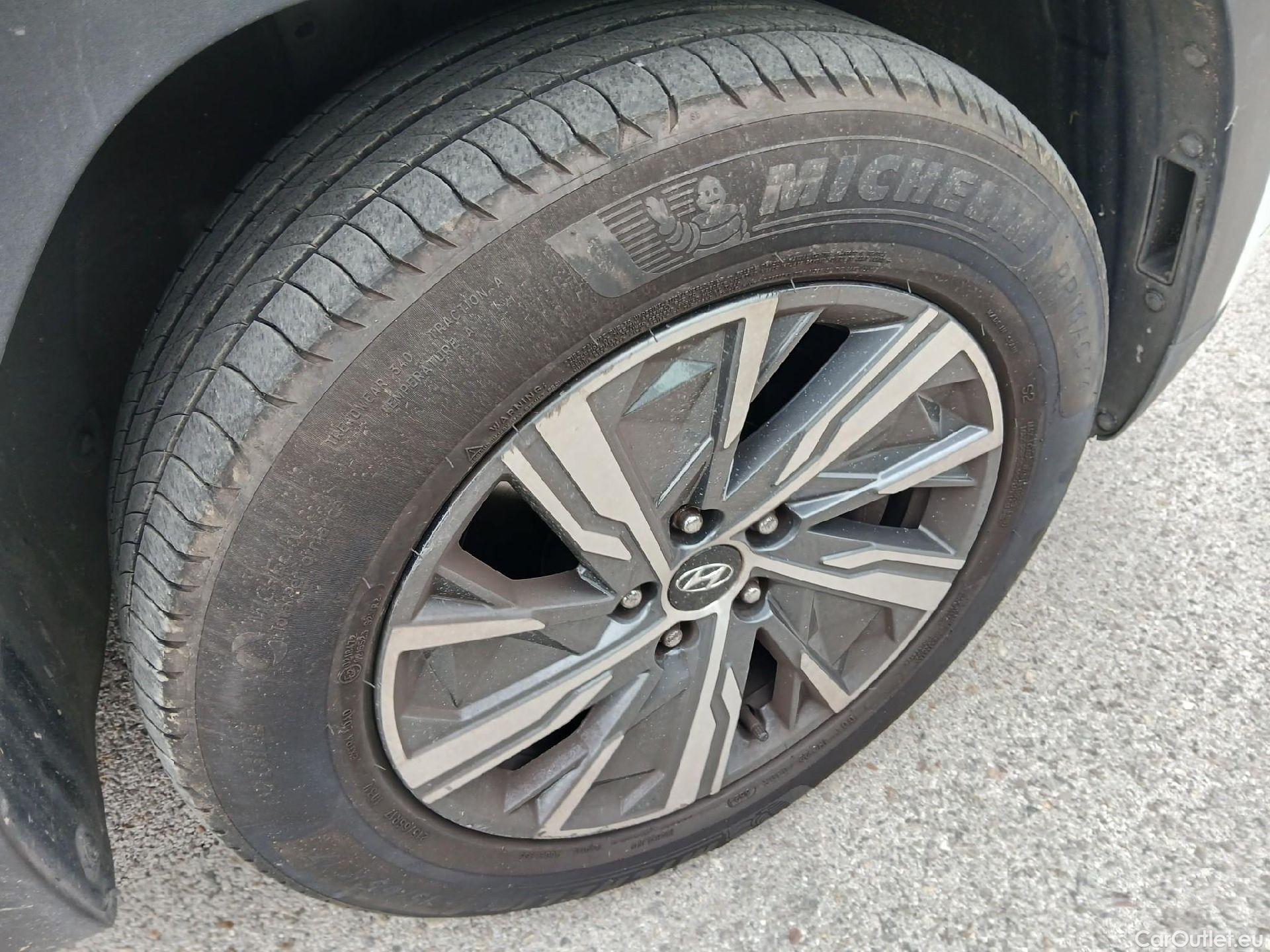  Hyundai  Tucson HYUNDAI  / 2020 / 5P / todoterreno 1.6 TGDI 110kW (150CV) Klass #40