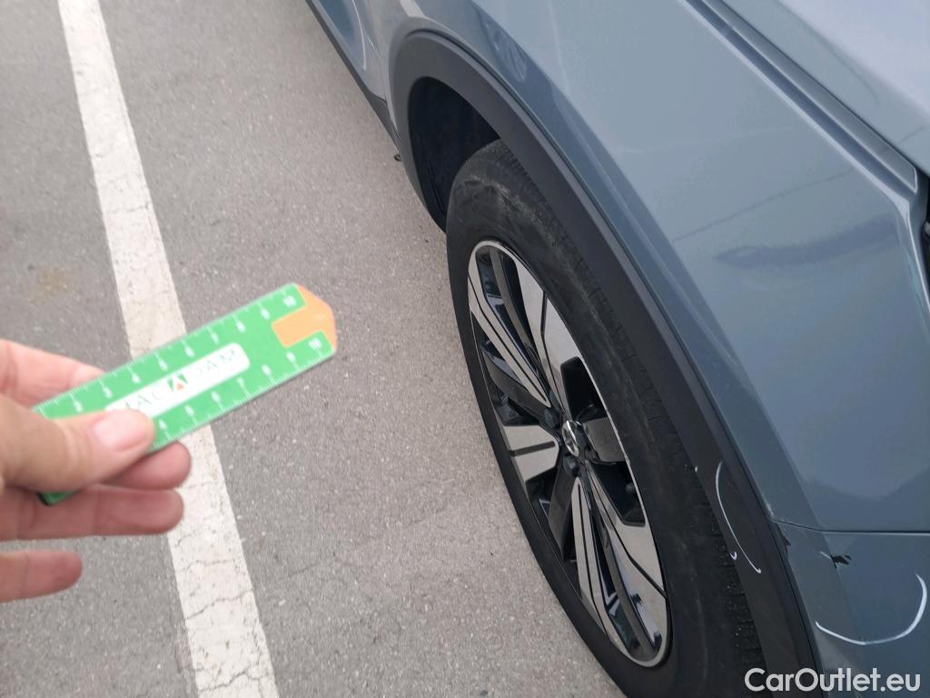  Volvo  XC 40 VOLVO XC40 Recharge Eléctrico Core Auto 70 kWh #6