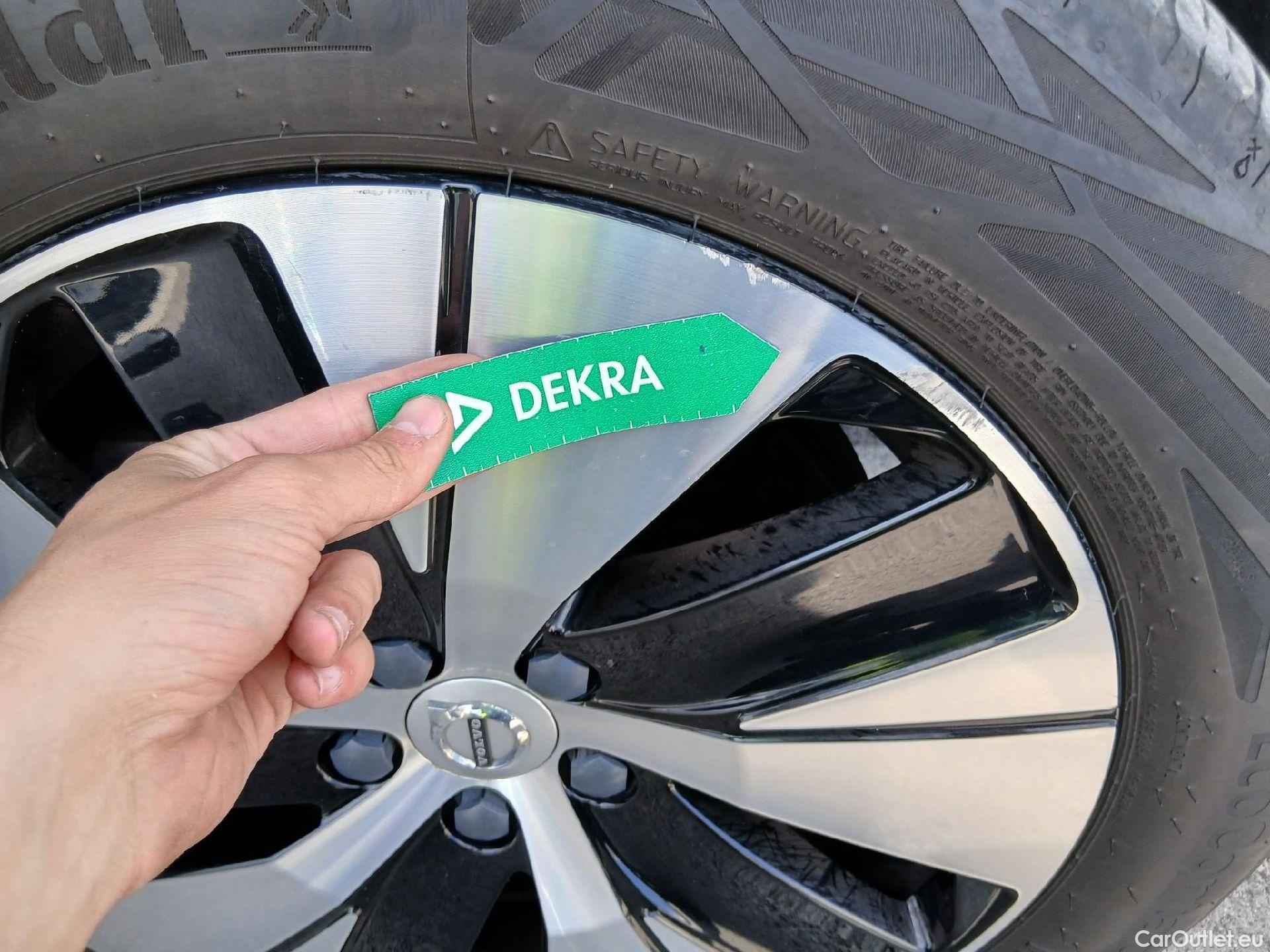  Volvo  XC 40 VOLVO XC40 / 2017 / 5P / todoterreno 1.5 T4 Twin Recharge Inscription Ex Auto #9