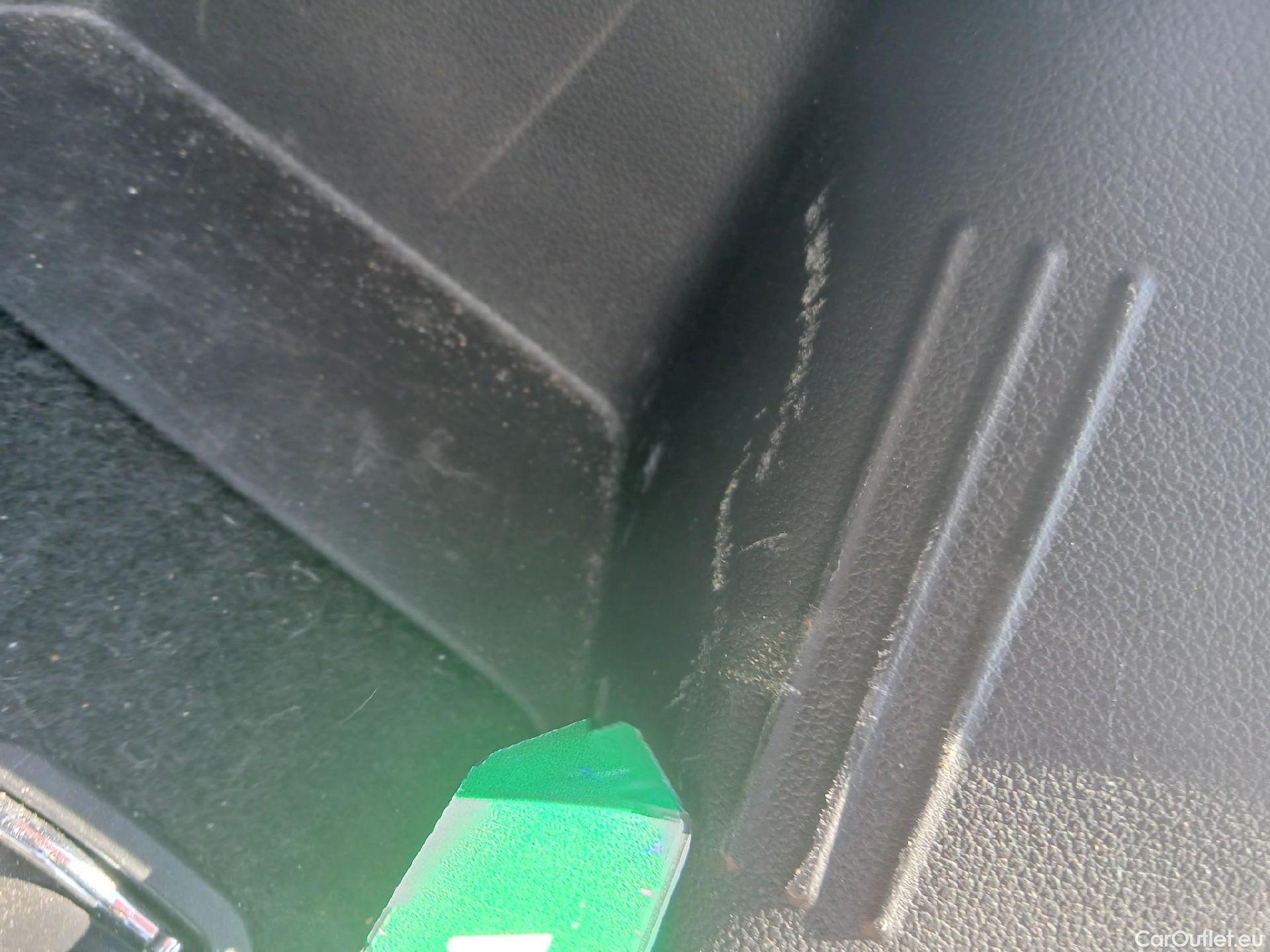  Hyundai  Konna HYUNDAI Kona / 2020 / 5P / todoterreno 1.6 GDI HEV Maxx DCT #46