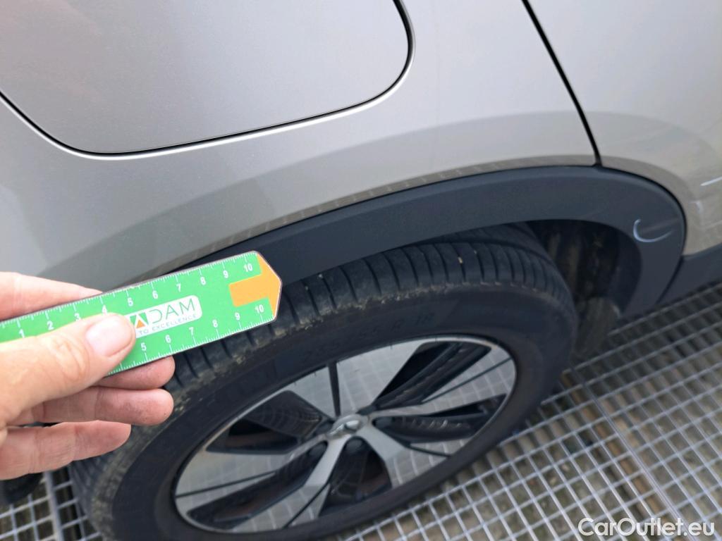  Volvo  XC 40 VOLVO XC40 / 2021 / 5P / todoterreno 1.5 T4 Recharge PHEV Core Auto #48