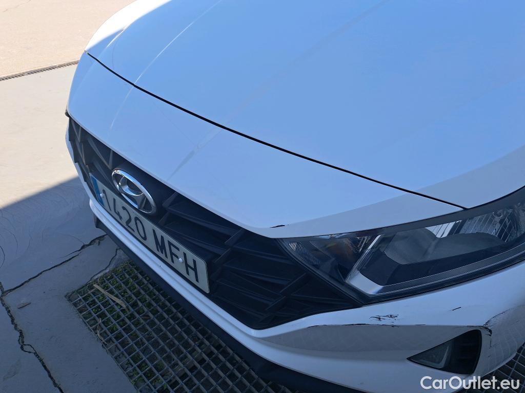  Hyundai  i20 HYUNDAI  / 2020 / 5P / berlina con portón 1.2 MPI Klass #42