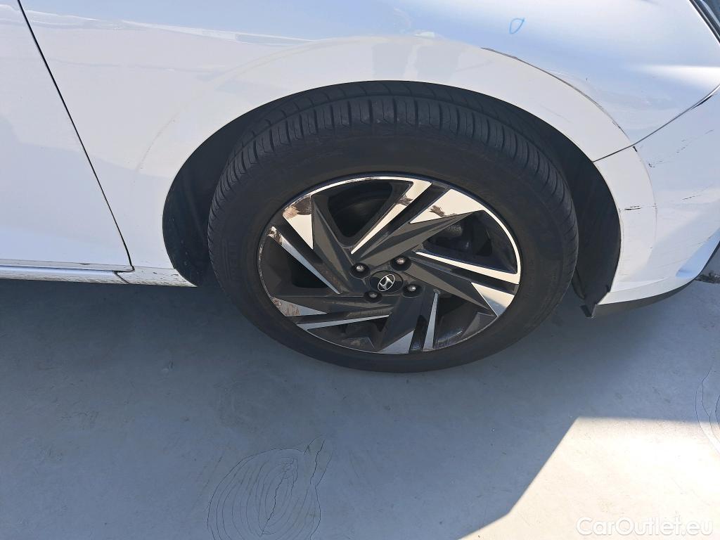  Hyundai  i20 HYUNDAI  / 2020 / 5P / berlina con portón 1.2 MPI Klass #11