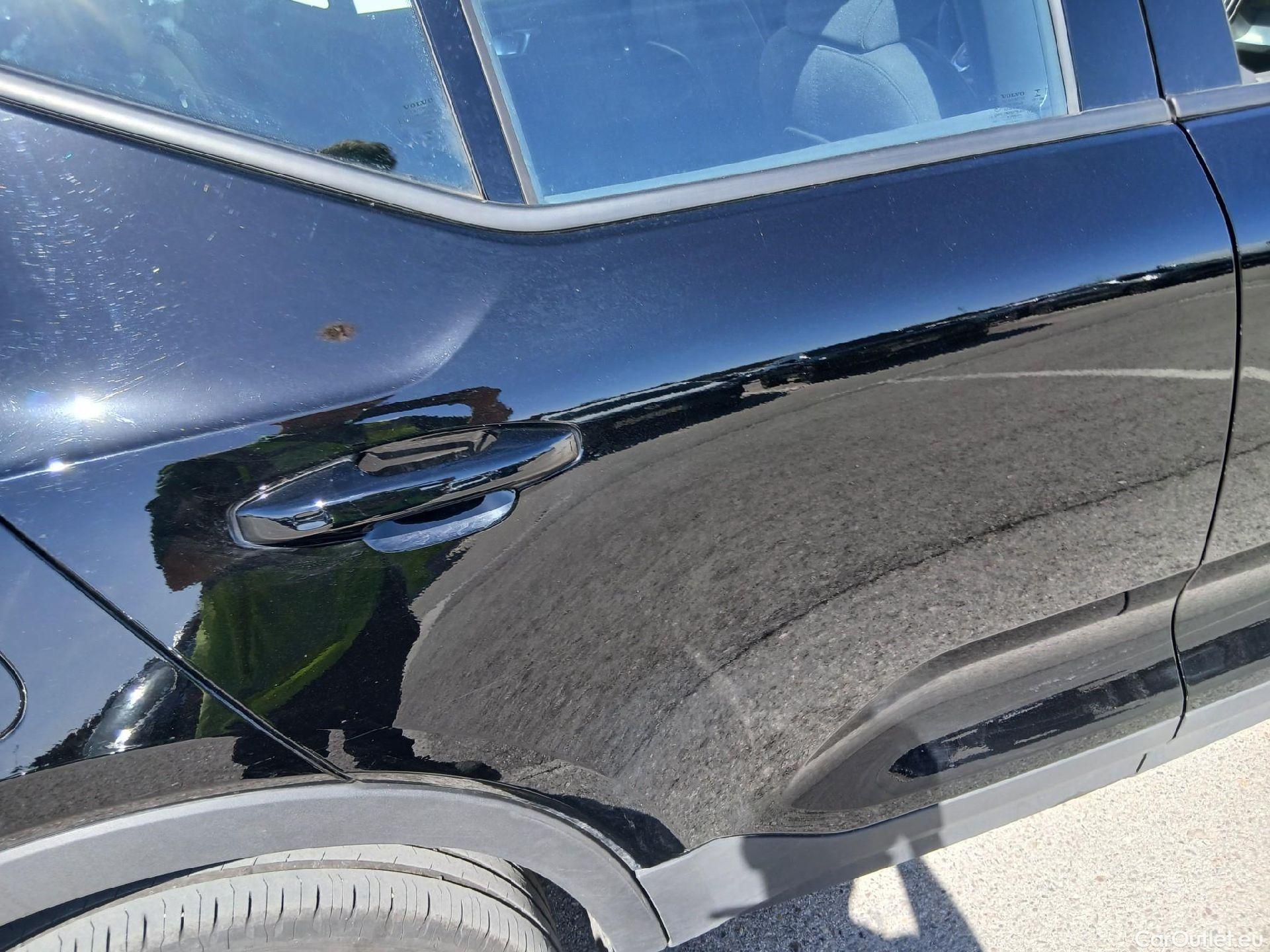  Volvo  XC 40 VOLVO XC40 / 2017 / 5P / todoterreno 1.5 T2 Momentum Pro #36