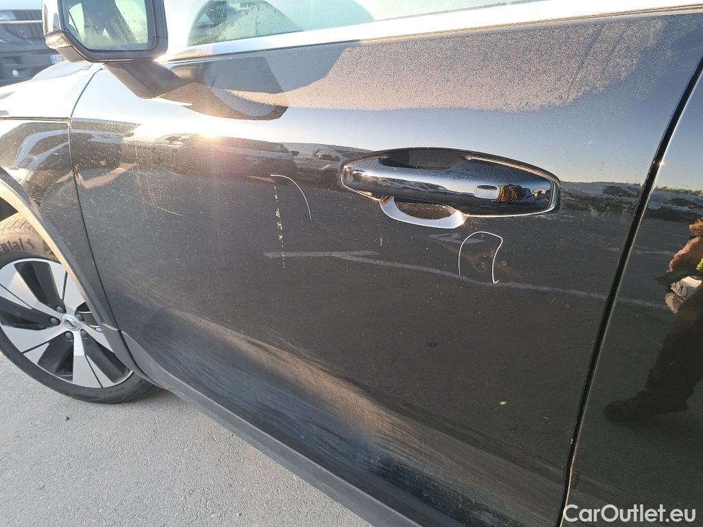  Volvo  XC 40 VOLVO XC40 / 2021 / 5P / todoterreno 2.0 B3 G Plus Bright Auto #1