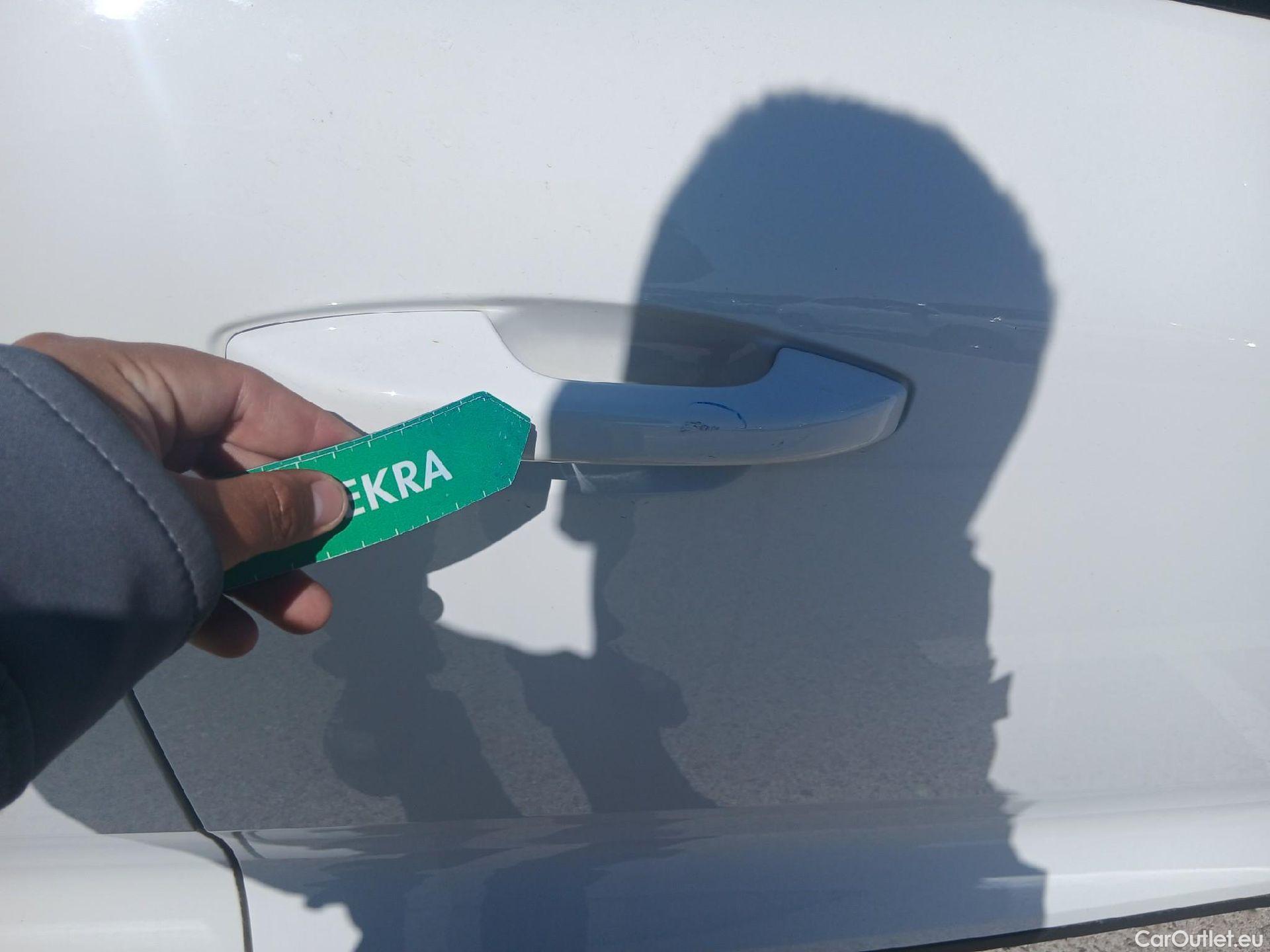  Volvo  XC 40 VOLVO XC40 / 2017 / 5P / todoterreno 1.5 T2 Momentum Core Auto #12