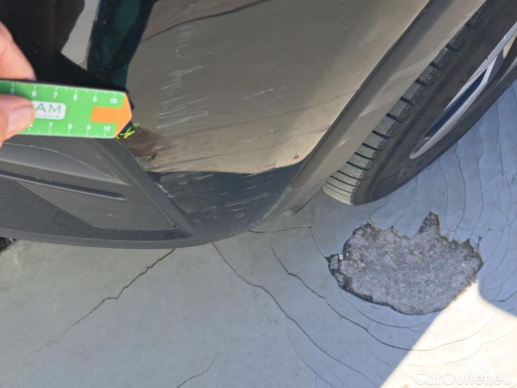  Volvo  XC 40 VOLVO XC40 / 2021 / 5P / todoterreno 1.5 T4 Recharge PHEV Core Auto #29