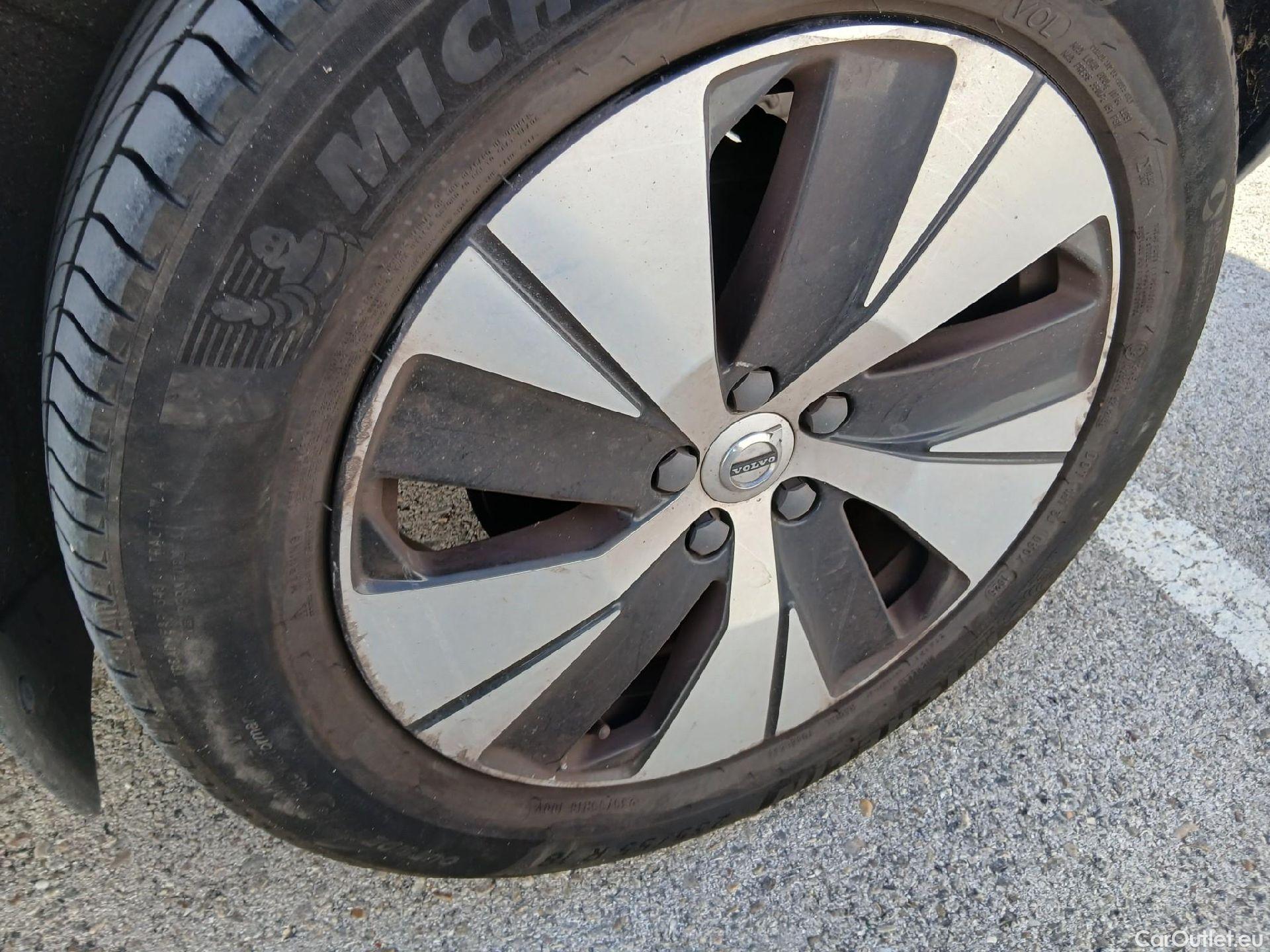  Volvo  XC 40 VOLVO XC40 / 2017 / 5P / todoterreno 1.5 T4 Twin Recharge Inscription Ex Auto #24