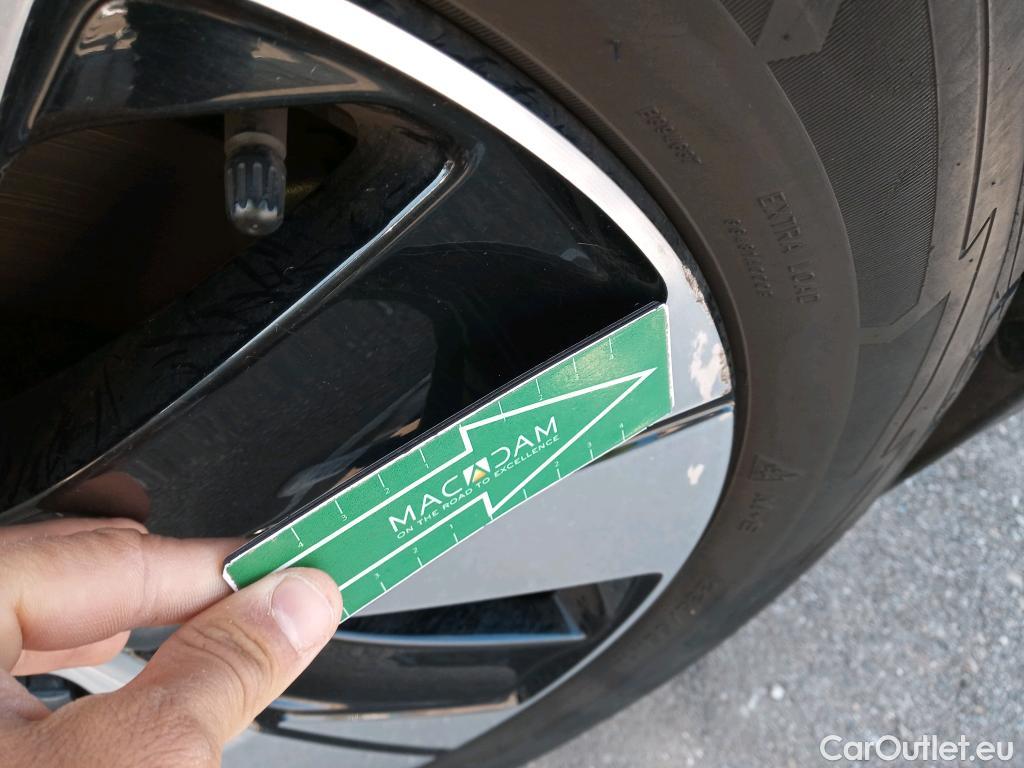  Volvo  XC 40 VOLVO XC40 / 2021 / 5P / todoterreno 1.5 T4 Recharge PHEV Core Auto #3