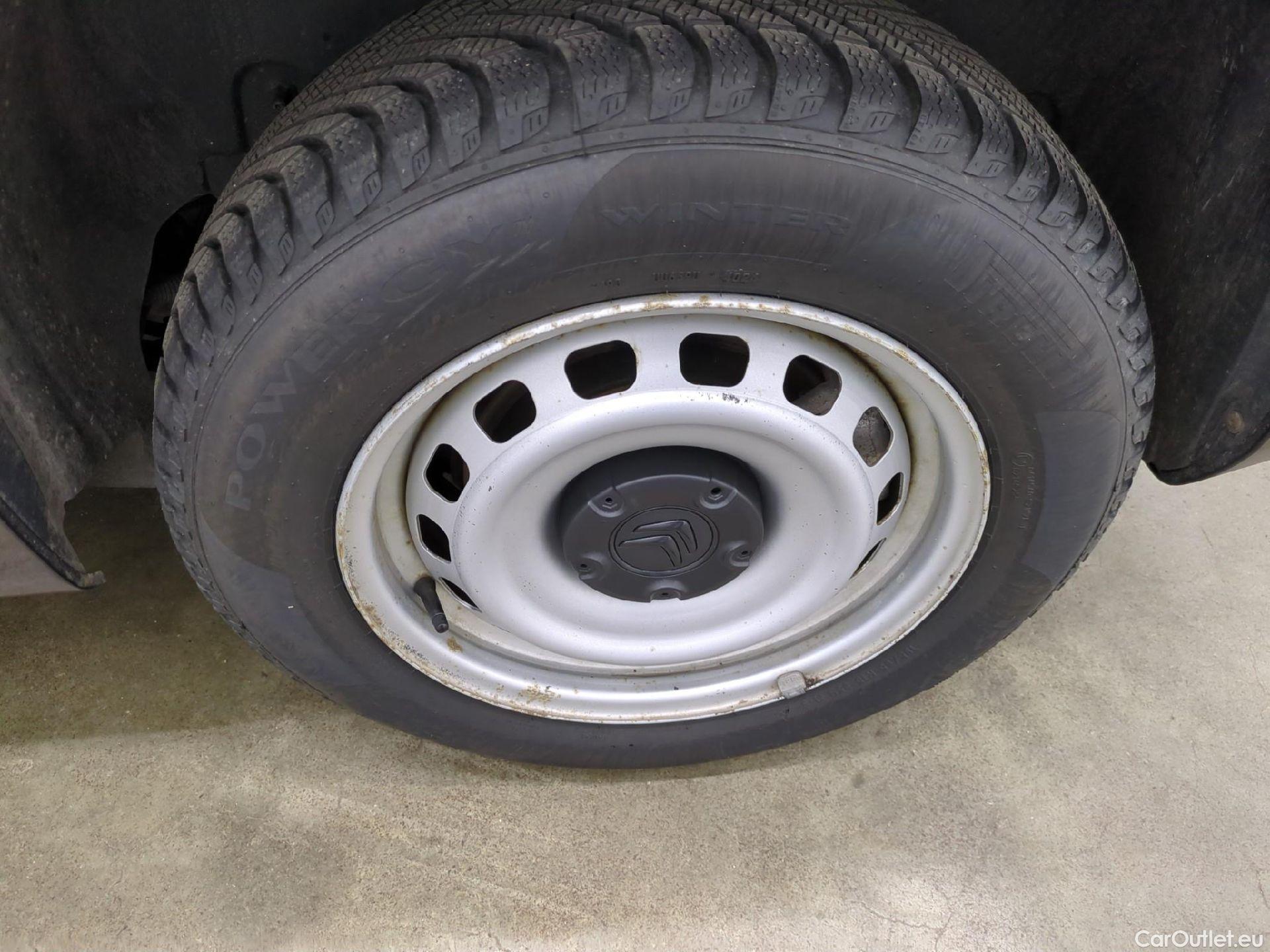  Citroen  Berlingo CITROEN  Van / 2018 / 4P / Fourgonnette M 650kg PT 110 S&S BVM Driver Connect #18