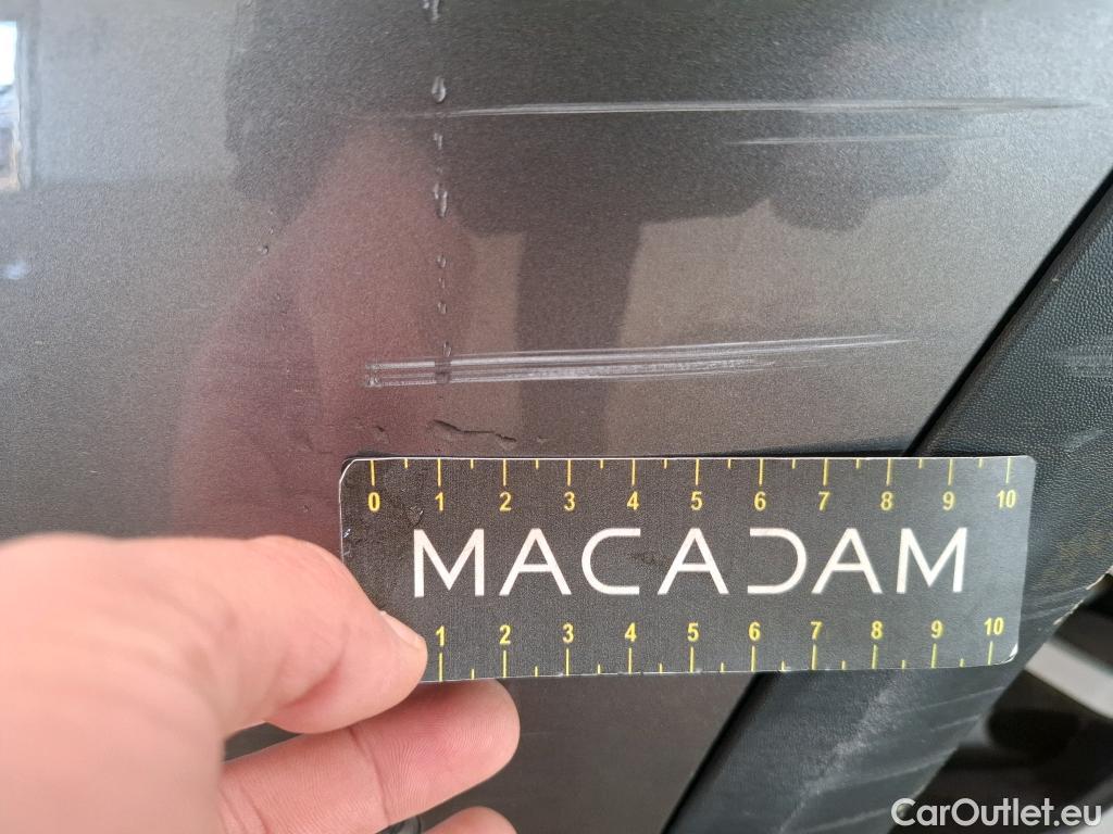  Mercedes  GLA MERCEDES-BENZ  / 2023 / 5P / SUV  250 e Business Line DCT #9