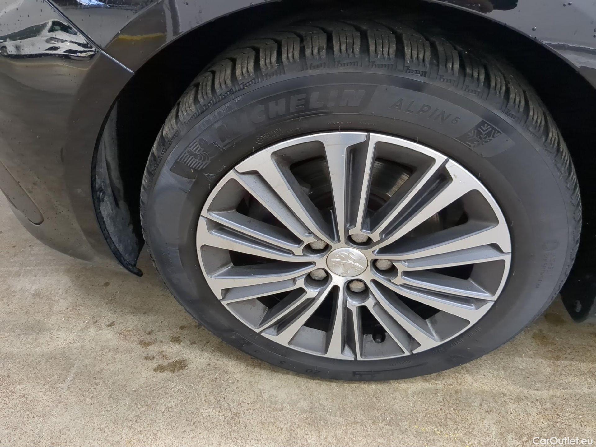  Peugeot  308  Allure Business 1.2 PureTech 130CV BVM6 E6d #4