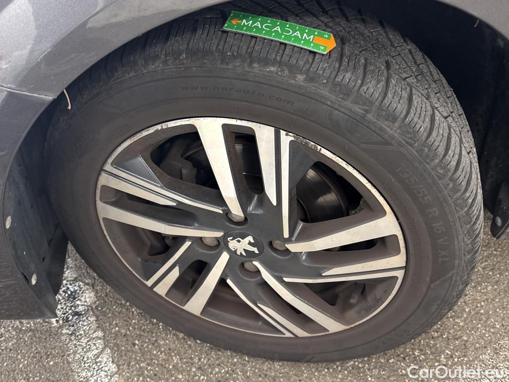 Peugeot  208  Allure Business 1.5 HDi 100CV BVM6 E6d #32