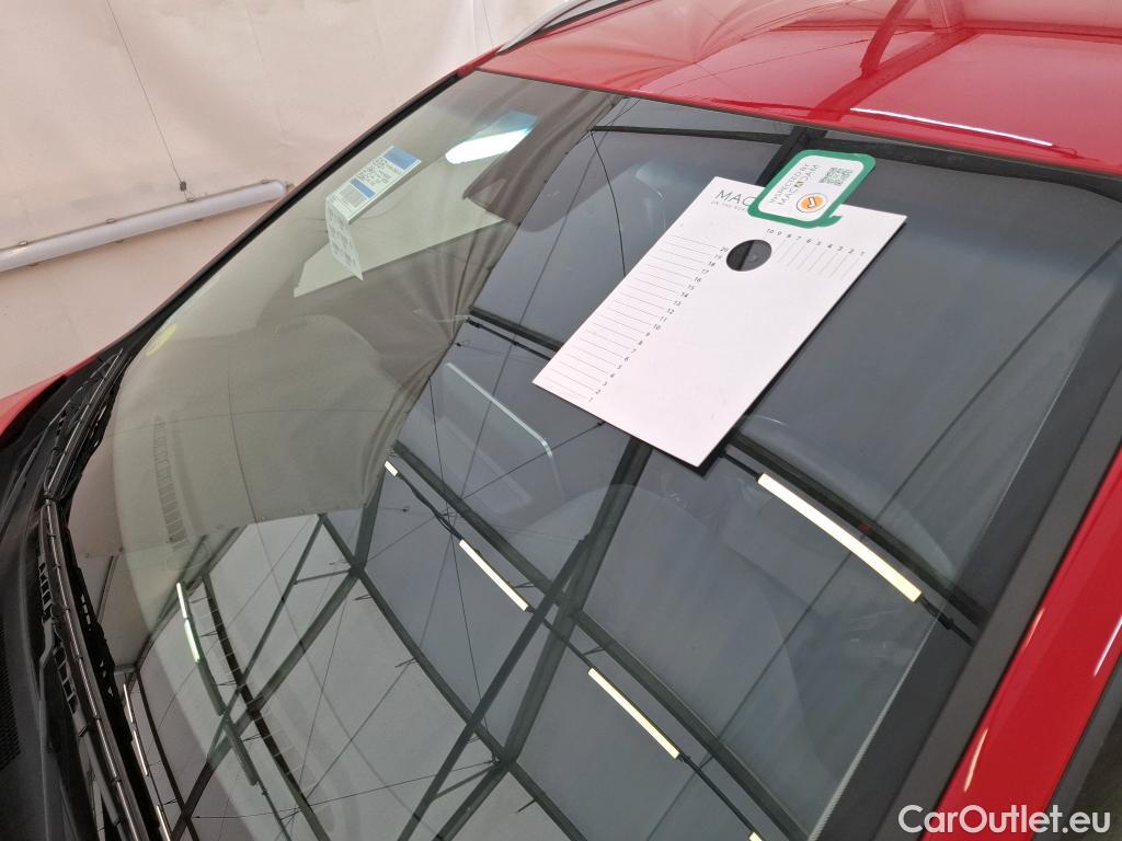  Hyundai  i30  cw Business 1.6 CRDi 115CV BVA7 E6d #25