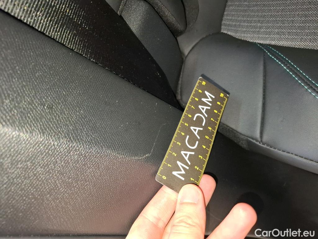  Peugeot  3008  Allure 1.5 HDi 130CV BVA8 E6d #25