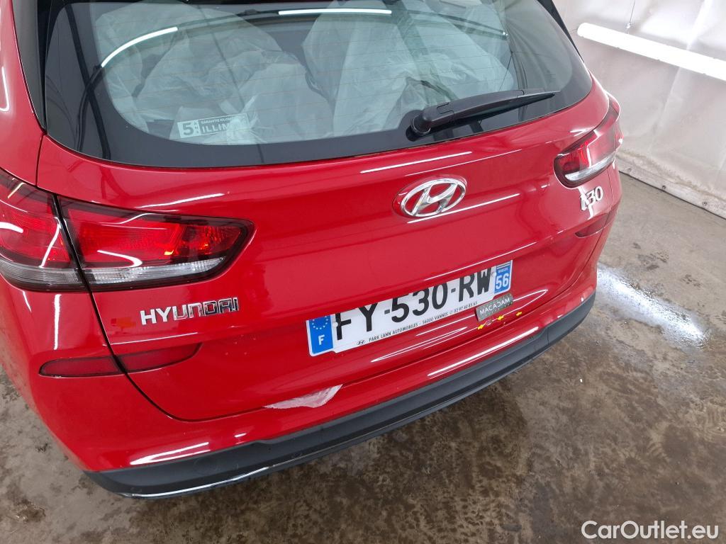  Hyundai  i30  cw Business 1.6 CRDi 115CV BVA7 E6d #7