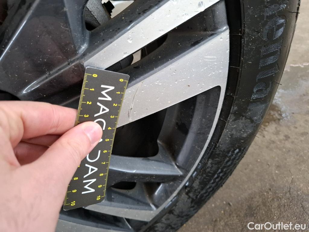  Peugeot  3008  Allure 1.5 HDi 130CV BVA8 E6d #16