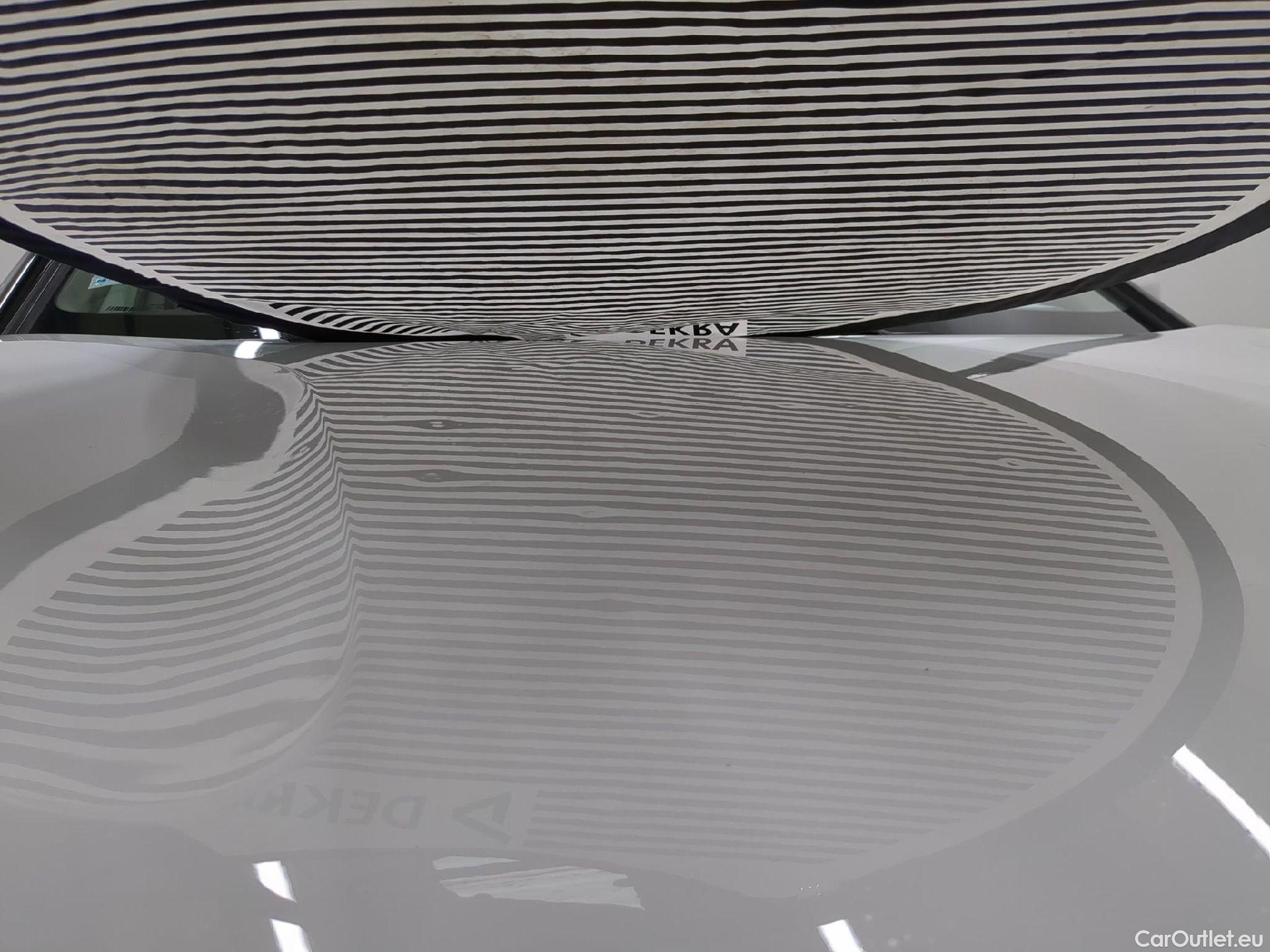  Citroen  C5 CITROEN  Aircross / 2018 / 5P / SUV Hybrid 225 ë-EAT8 Shine Pack #48