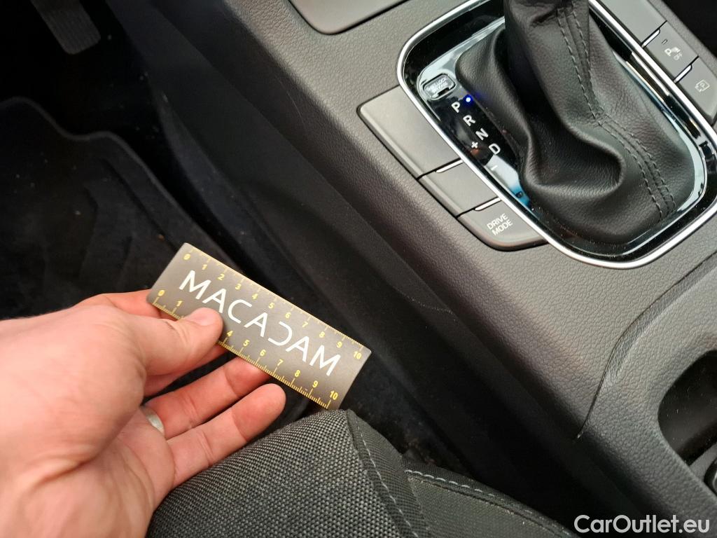  Hyundai  i30  cw Business 1.6 CRDi 115CV BVA7 E6d #20