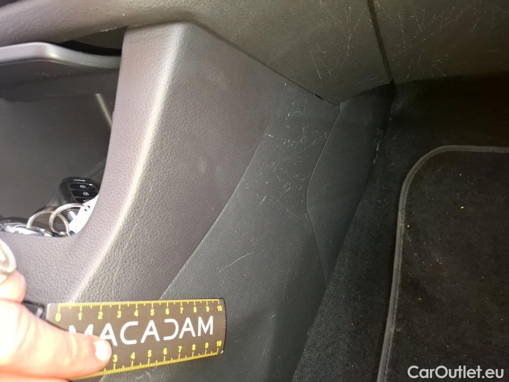  Hyundai  i30  cw Business 1.6 CRDi 115CV BVA7 E6d #16