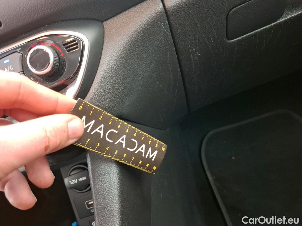  Hyundai  i30  cw Business 1.6 CRDi 115CV BVA7 E6d #14