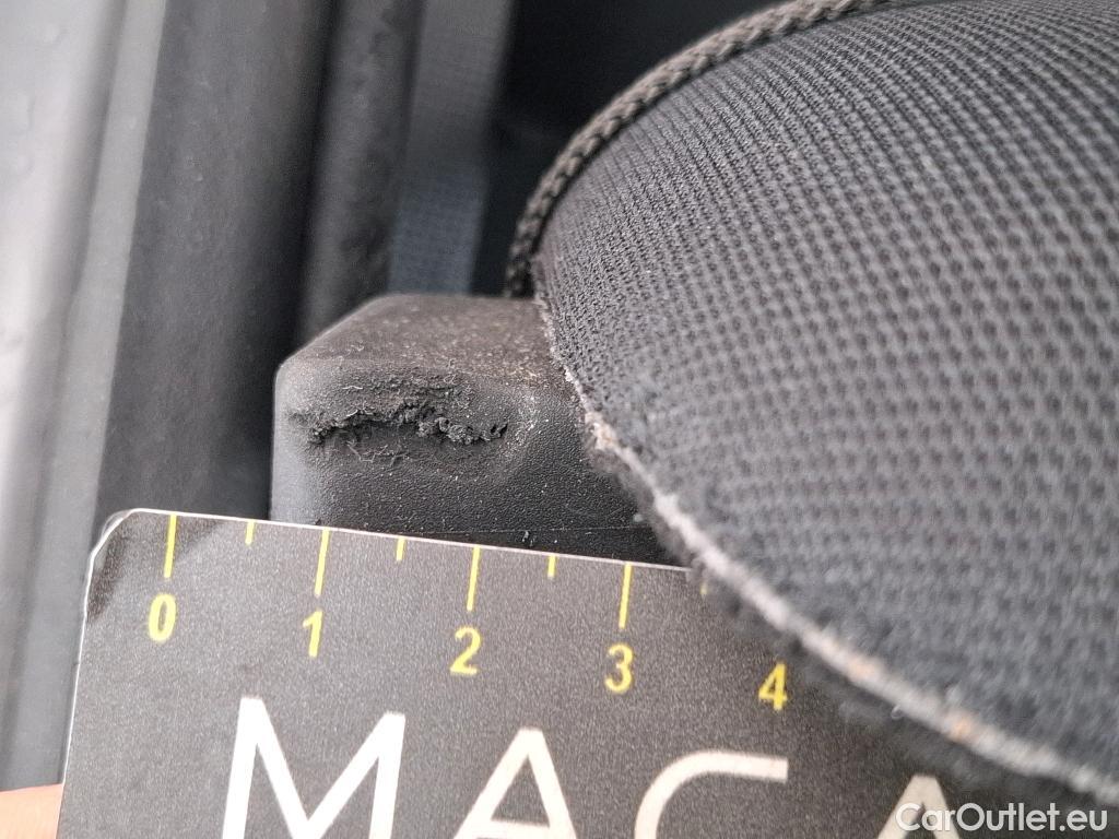  Mercedes  GLA MERCEDES-BENZ  / 2023 / 5P / SUV  250 e Business Line DCT #25