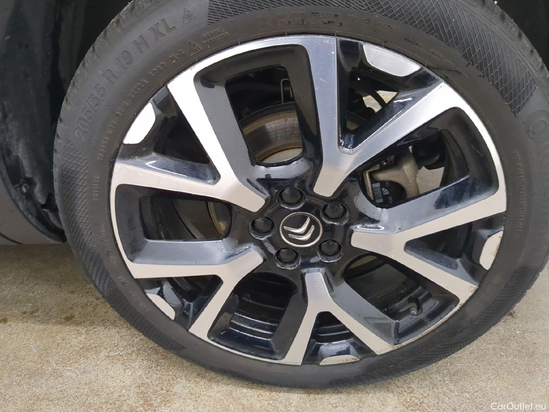  Citroen  C5 CITROEN  Aircross / 2018 / 5P / SUV Hybrid 225 ë-EAT8 Shine Pack #9