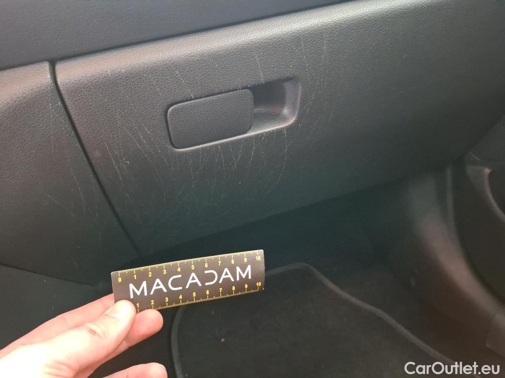  Hyundai  i30  cw Business 1.6 CRDi 115CV BVA7 E6d #12