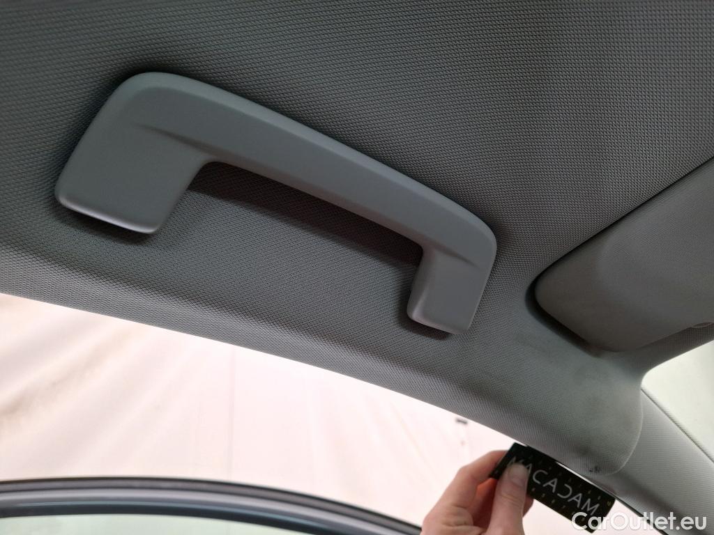  Volkswagen  Golf  VOLKSWAGEN SW / 2020 / 5P / Break 2.0 TDI SCR 115 DSG7 Life Business #1