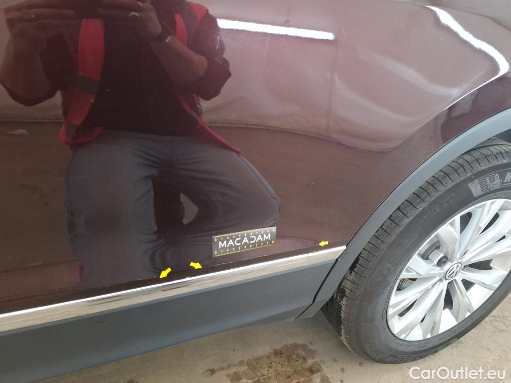  Volkswagen  Tiguan VOLKSWAGEN  5p SUV 1.5 TSI 150 EVO BMV6 Confortline #16