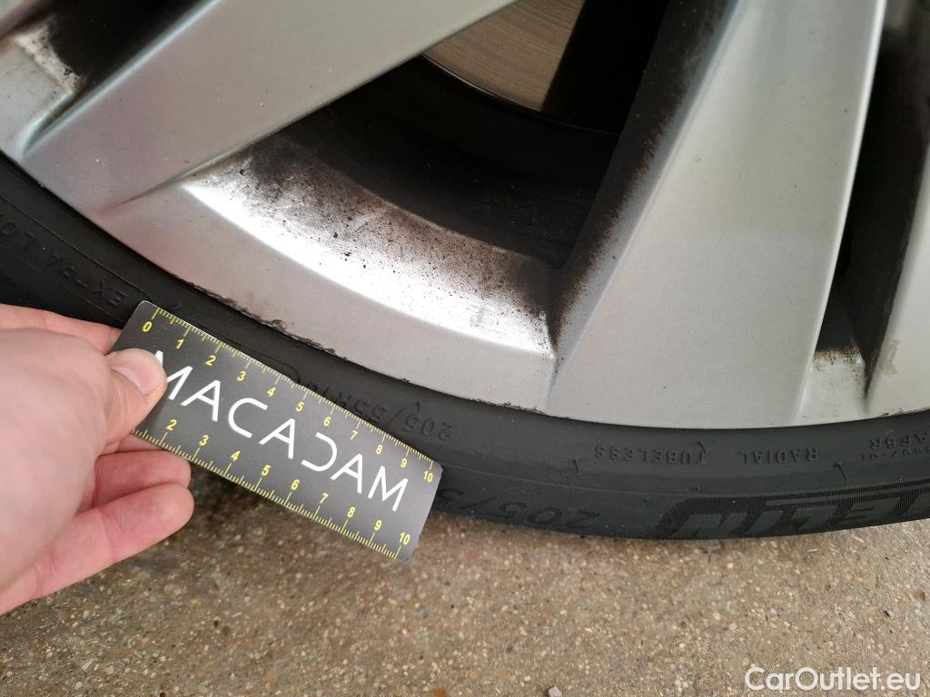  Volkswagen  Golf  VOLKSWAGEN SW / 2020 / 5P / Break 2.0 TDI SCR 115 DSG7 Life Business #31