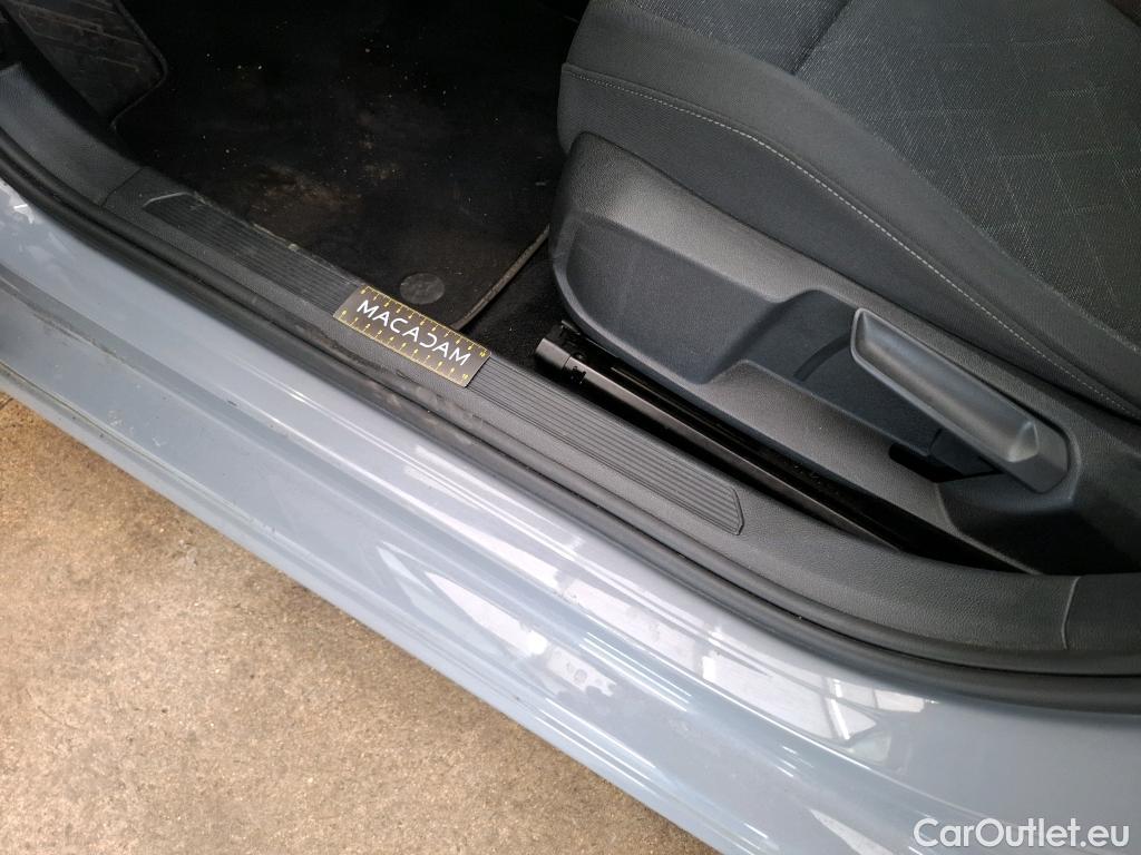  Volkswagen  Golf  VOLKSWAGEN SW / 2020 / 5P / Break 2.0 TDI SCR 115 DSG7 Life Business #25