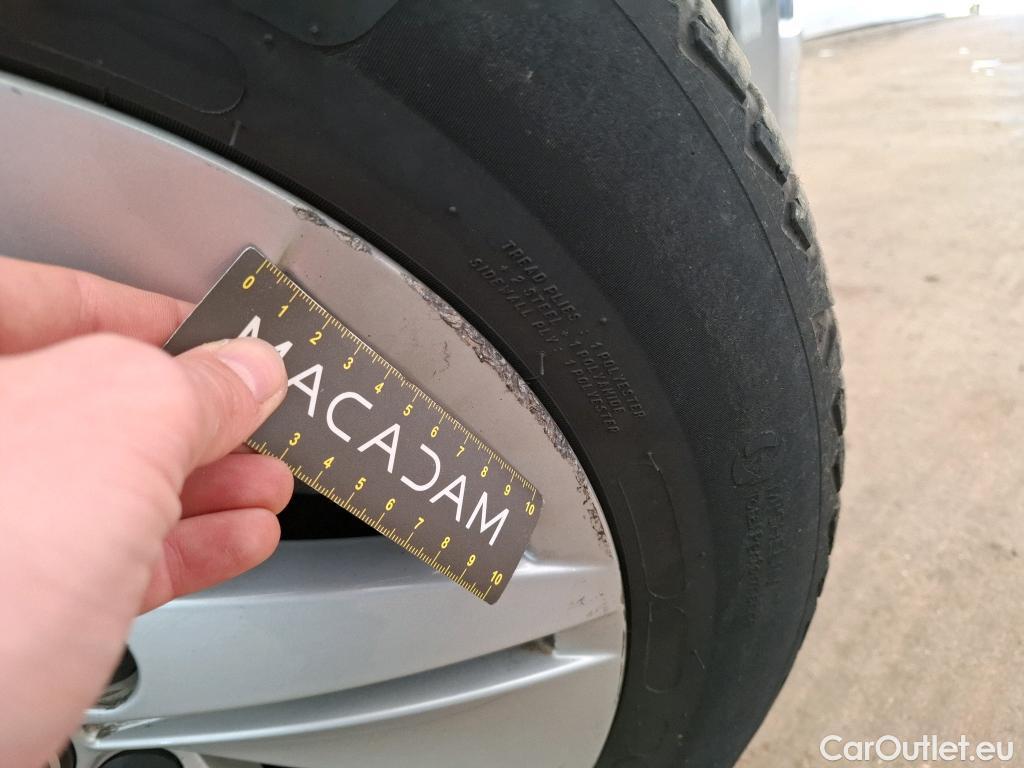  Volkswagen  Golf  VOLKSWAGEN SW / 2020 / 5P / Break 2.0 TDI SCR 115 DSG7 Life Business #29