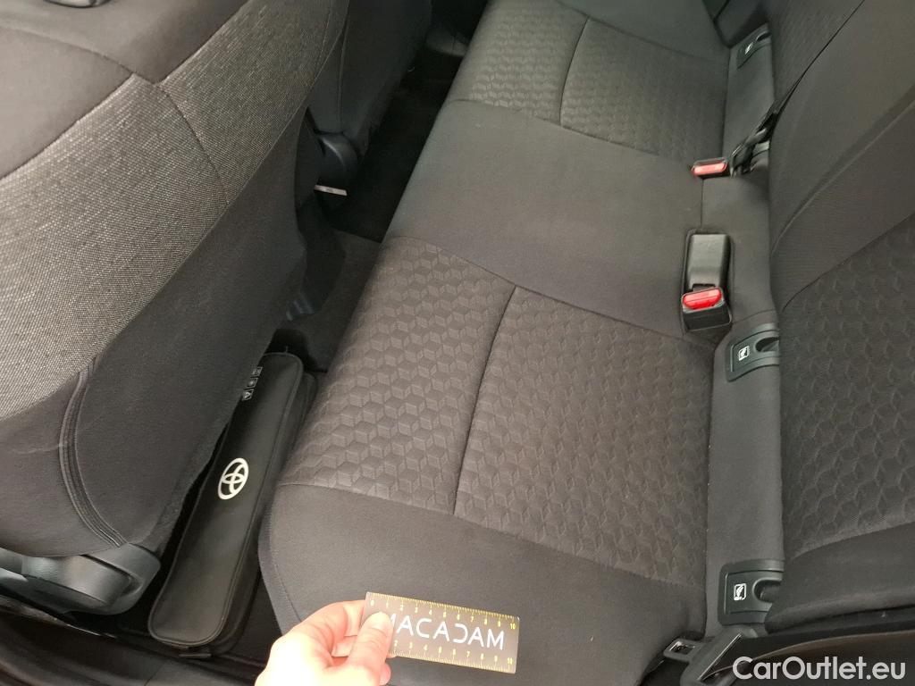  Toyota  Yaris TOYOTA  Hybride / 2019 / 5P / Berline Hybride 116h Dynamic Business Beyond Zer #27