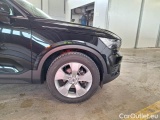  Volvo  XC 40 VOLVO XC40 / 2017 / 5P / SUV T3 AUTOMATICO MOMENTUM PRO #46